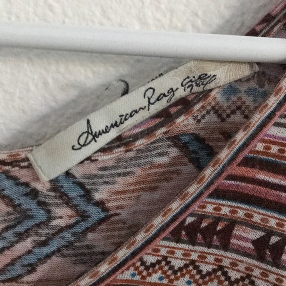 Aztec pattern tank - Picture 3 of 3